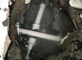 万山阳台漏水维修公司为您分享楼上楼下漏水怎么处理